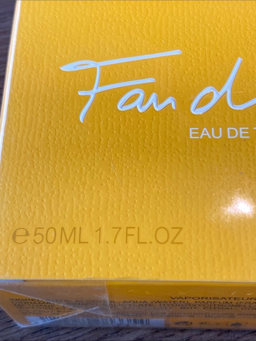 Fendi Fan di FENDI Bright Yellow Fragrance Set
 (1.7 FL OZ). Plus a travel size - Picture 2 of 5